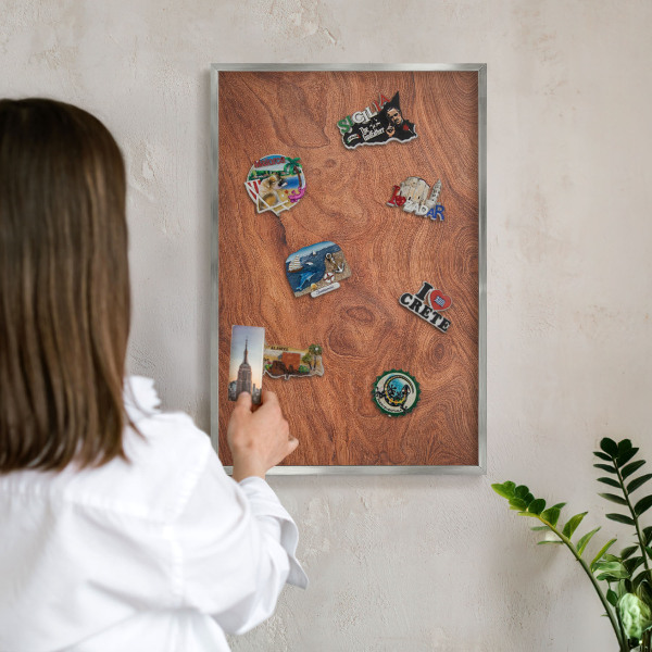 Tableau pour collection d'aimants cadre argenté Grain de bois