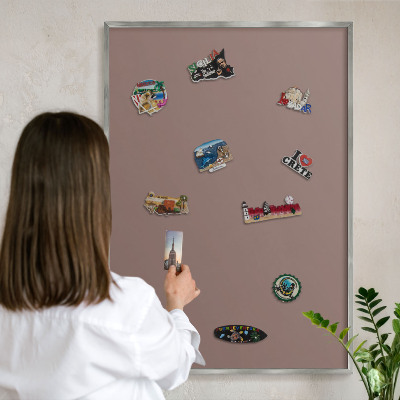 Tableau magnétique décoratif avec cadre argenté Brun pastel