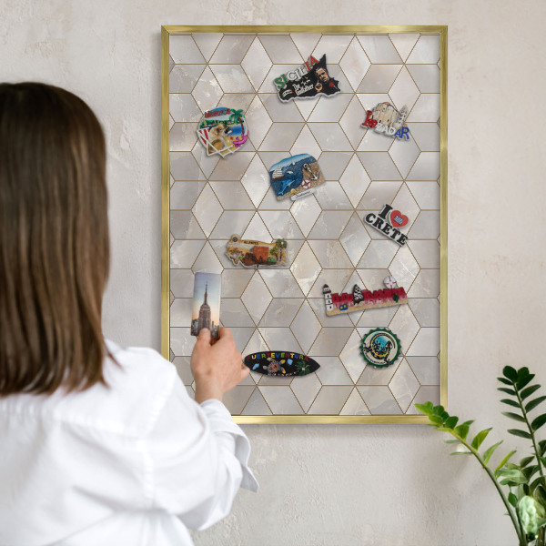 Tableau magnétique avec cadre de couleur dorée Fond cubique