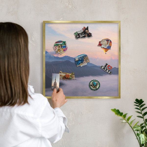 Tableau magnétique avec cadre de couleur dorée Voyage dans le ciel