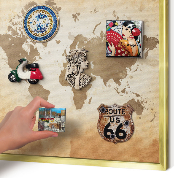 Tableau magnétique avec cadre de couleur dorée Carte du monde