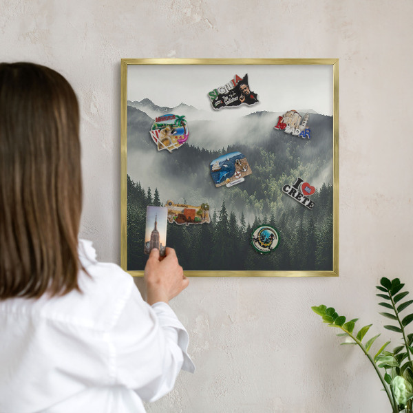 Tableau pour aimants cadre doré Montagnes vertes