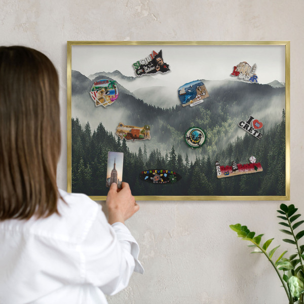 Tableau pour aimants cadre doré Montagnes vertes