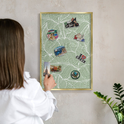 Tableau magnétique avec cadre de couleur dorée Feuilles tropicales