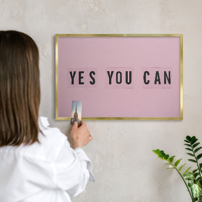 Tableau magnétique avec cadre de couleur dorée De la motivation au quotidien