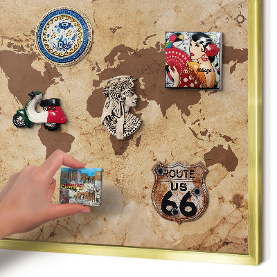 Tableau magnétique avec cadre de couleur dorée Carte du monde