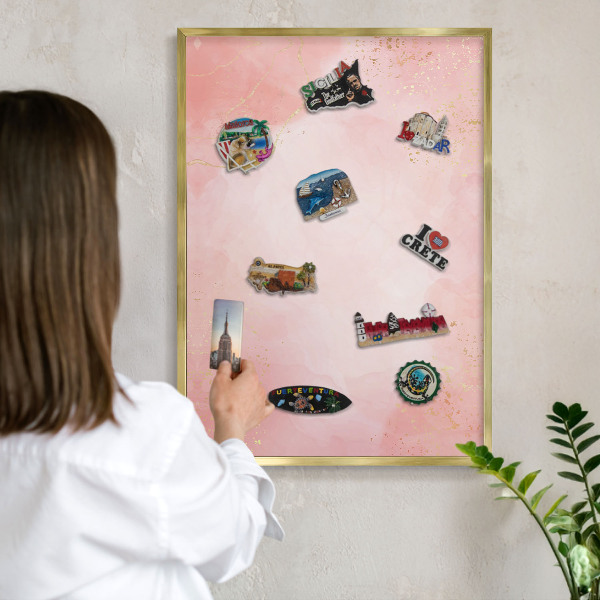Tableau magnétique avec cadre de couleur dorée Élégance subtile