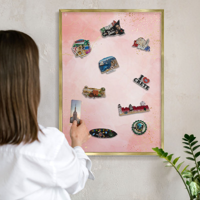 Tableau magnétique avec cadre de couleur dorée Élégance subtile