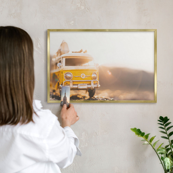 Tableau magnétique avec cadre de couleur dorée Voyage rétro