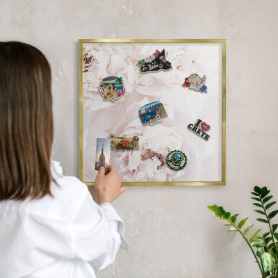 Tableau pour aimants cadre doré Pivoines blanches