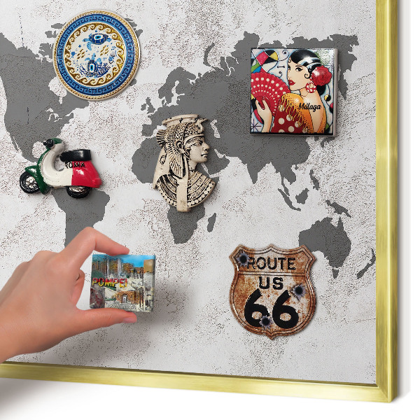 Tableau magnétique avec cadre de couleur dorée Carte du monde