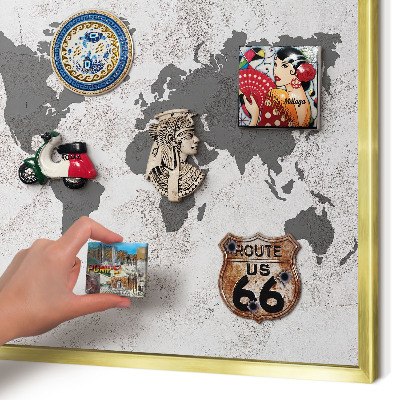 Tableau magnétique avec cadre de couleur dorée Carte du monde