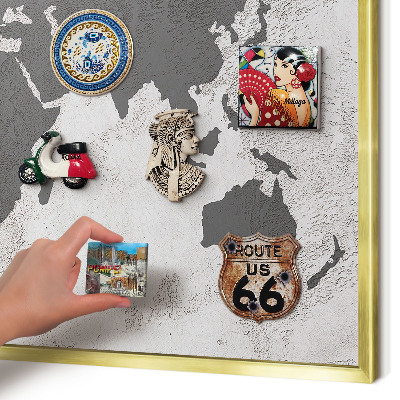 Tableau magnétique avec cadre de couleur dorée Carte du monde