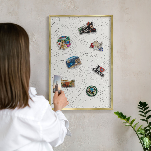 Tableau magnétique avec cadre de couleur dorée Élégance géométrique