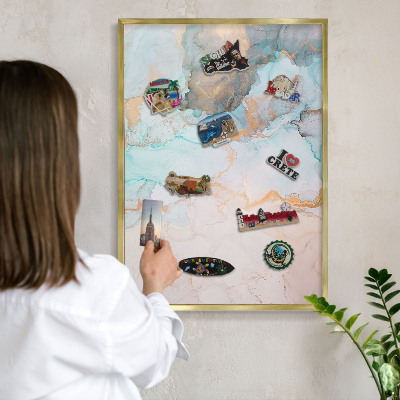 Tableau magnétique avec cadre de couleur dorée Formes pastel