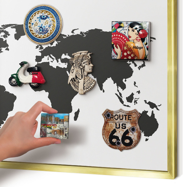 Tableau magnétique avec cadre de couleur dorée Carte du monde