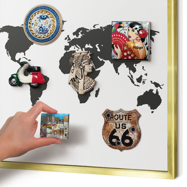 Tableau magnétique avec cadre de couleur dorée Carte du monde