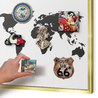 Tableau magnétique avec cadre de couleur dorée Carte du monde