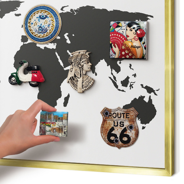 Tableau magnétique avec cadre de couleur dorée Carte du monde