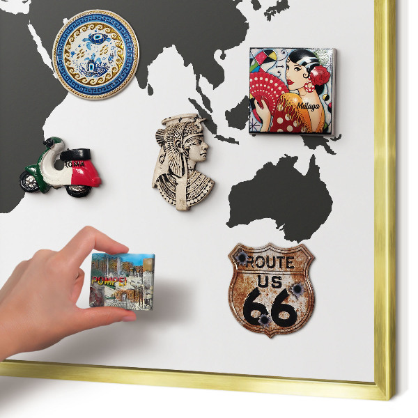 Tableau magnétique avec cadre de couleur dorée Carte du monde