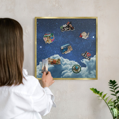 Tableau magnétique avec cadre de couleur dorée Nuit cosmique