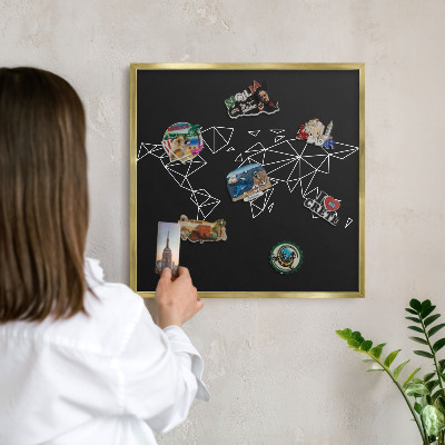 Tableau magnétique avec cadre de couleur dorée Carte du monde