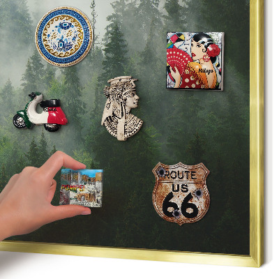 Tableau magnétique avec cadre de couleur dorée Magie de la forêt