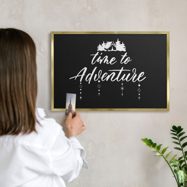 Tableau pour aimants cadre doré L'aventure vous attend