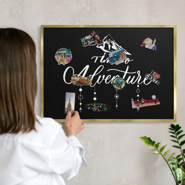 Tableau pour aimants cadre doré L'aventure vous attend