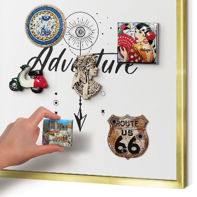 Tableau magnétique avec cadre de couleur dorée Thème aventure