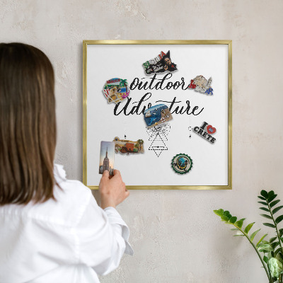 Tableau magnétique avec cadre de couleur dorée Aventure en plein air