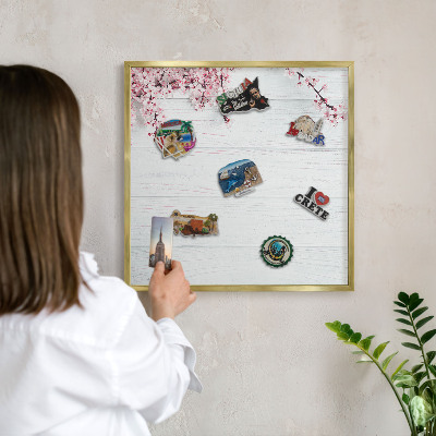 Tableau magnétique avec cadre de couleur dorée Élégance épanouie