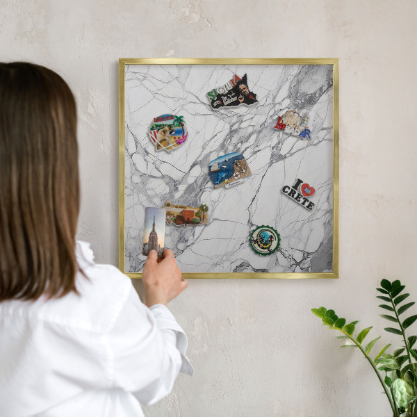 Tableau magnétique avec cadre de couleur dorée Élégance du marbre