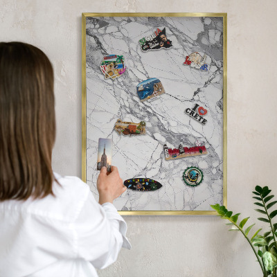 Tableau magnétique avec cadre de couleur dorée Élégance du marbre