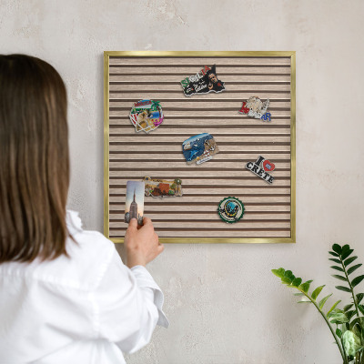 Tableau magnétique avec cadre de couleur dorée Structure calme