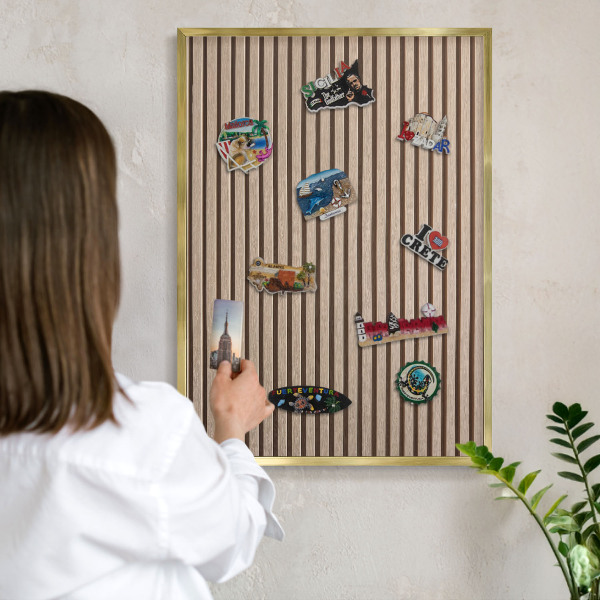 Tableau magnétique avec cadre de couleur dorée Structure calme