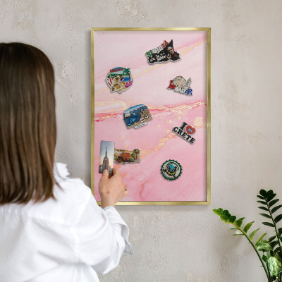 Tableau pour aimants cadre doré Élégance rose