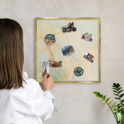 Tableau magnétique avec cadre de couleur dorée Élégance du marbre