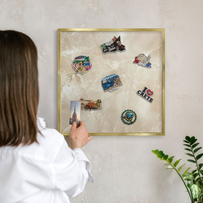 Tableau magnétique avec cadre de couleur dorée Motif marbré