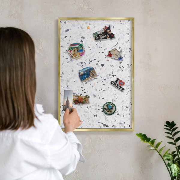 Tableau pour aimants cadre doré Style terrazzo