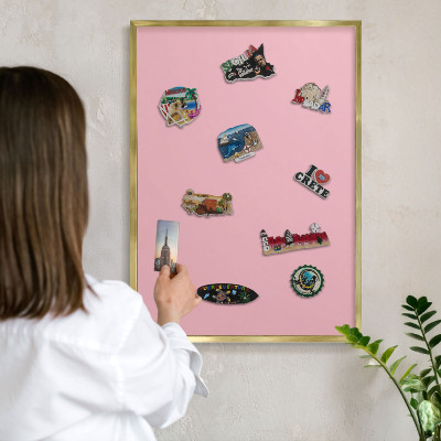 Tableau magnétique avec cadre de couleur dorée Rose clair