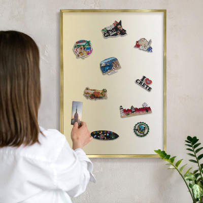 Tableau magnétique avec cadre de couleur dorée Dégradé crème