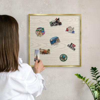 Tableau pour aimants cadre doré Anneaux en bois