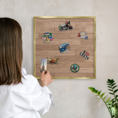 Tableau magnétique avec cadre de couleur dorée Motif en bois