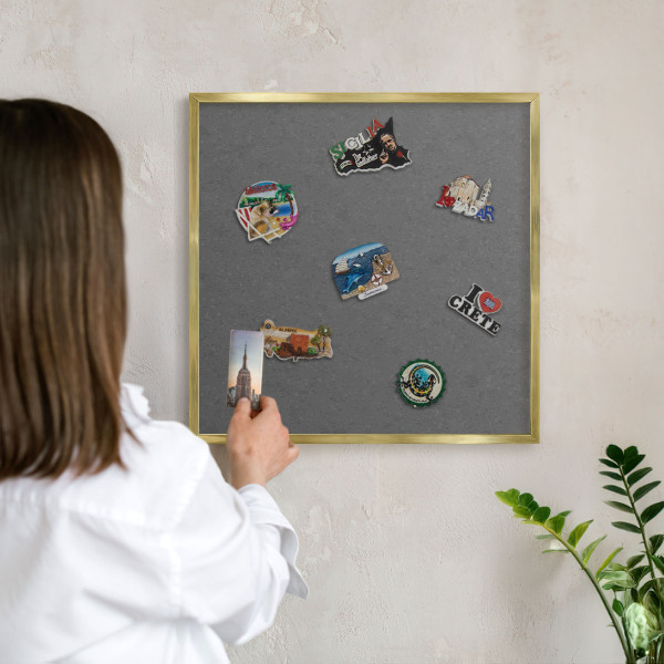 Tableau magnétique avec cadre de couleur dorée Texture grise