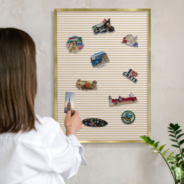 Tableau magnétique avec cadre de couleur dorée Rayures verticales