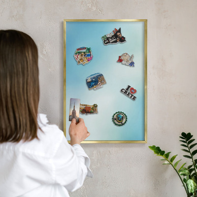 Tableau magnétique avec cadre de couleur dorée Ciel bleu