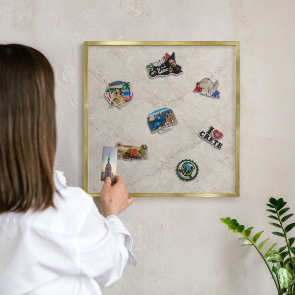Tableau magnétique avec cadre de couleur dorée Élégance naturelle