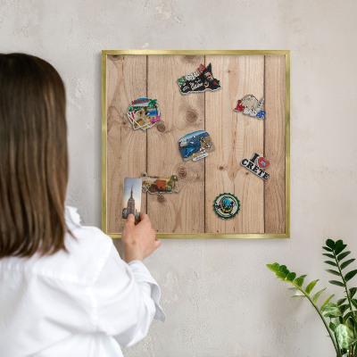 Tableau magnétique avec cadre de couleur dorée Texture bois