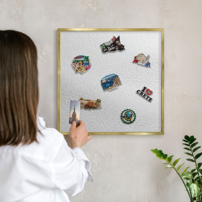 Tableau magnétique avec cadre de couleur dorée Texture élégante